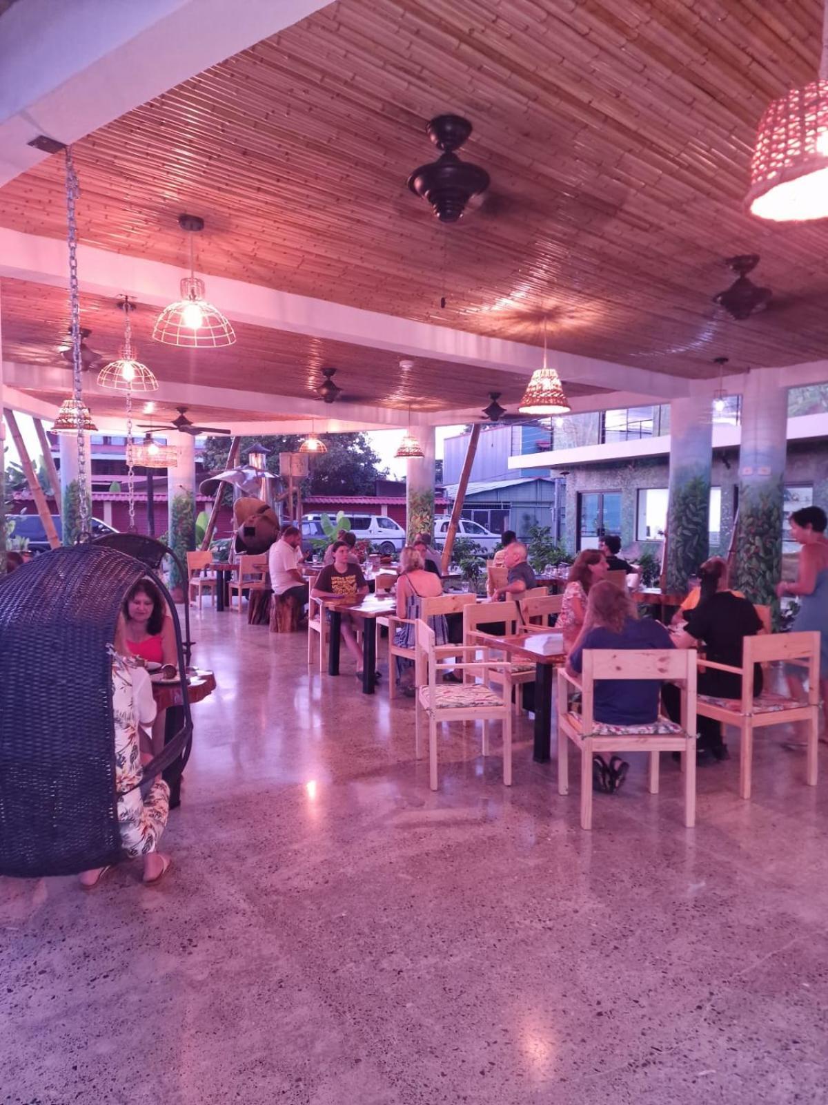 Bonding Coffee Roaster Cafe & Hotel كيبوس المظهر الخارجي الصورة